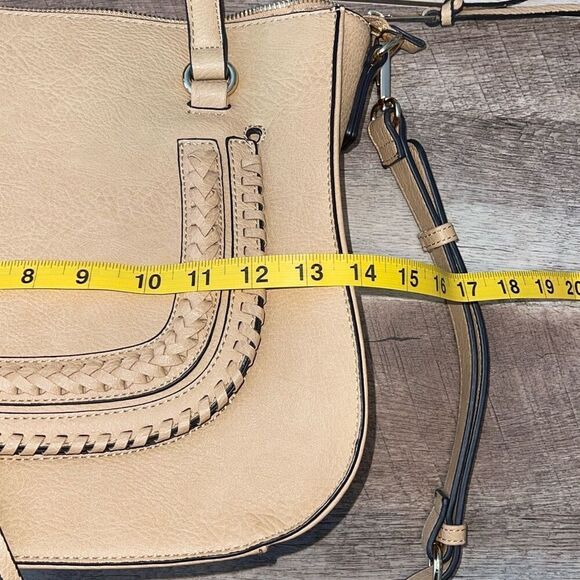 SOLE SOCIETY WOMEN'S DESTIN‎ CROSSBODY BAG 2 VEGAN STUDDED WHIPSTICH CAMEL VEGAN - Picture 8 of 10